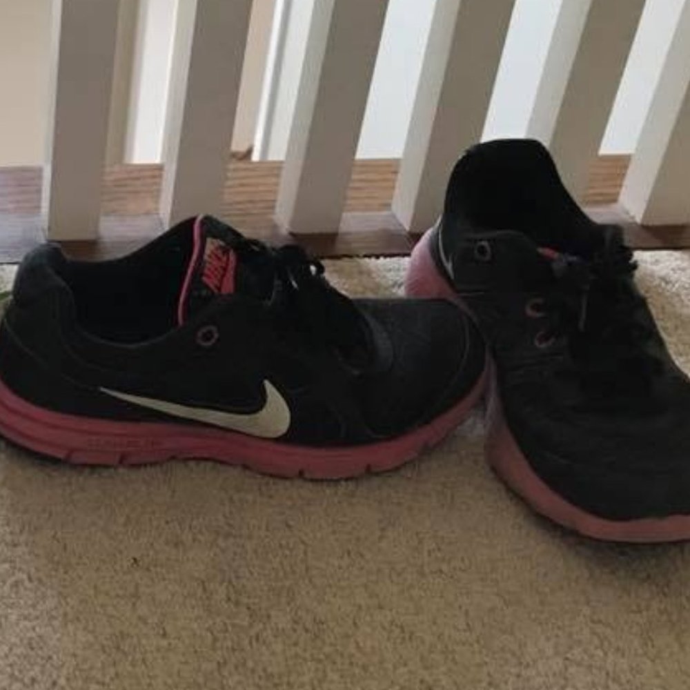 Nike size 5 sneakers